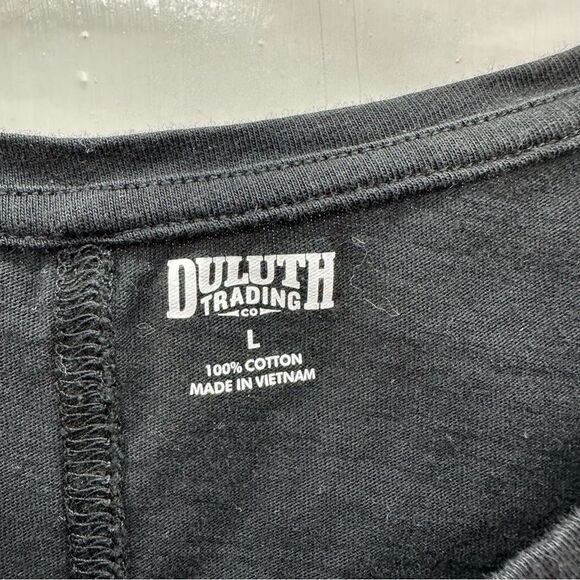 Duluth Trading Company black sleeveless shirt women's large - Picture 3 of 3